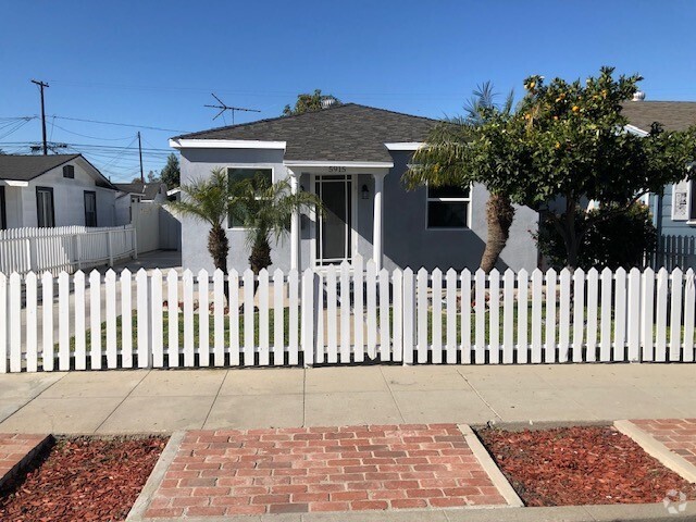 Building Photo - 5915 Gardenia Ave Rental