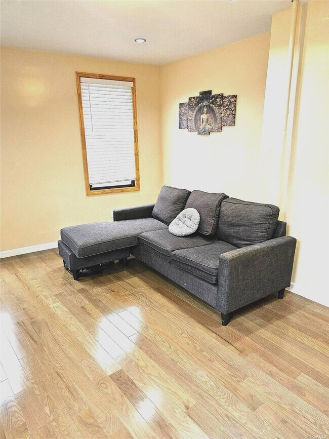 Photo - 96-02-96101 101st Ave Unit 1