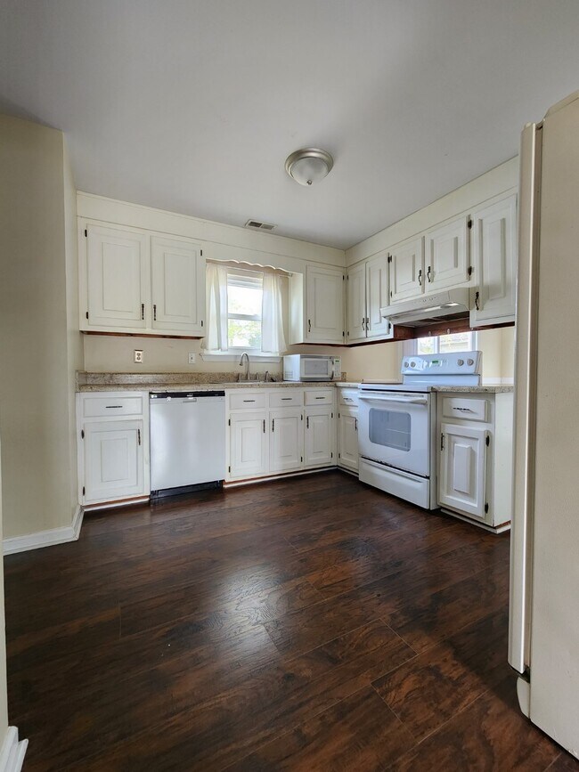 Photo - 3404 Faraday Ln