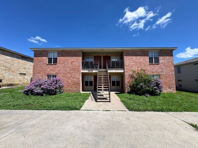 Building Photo - 1403 Dugger Cir Rental