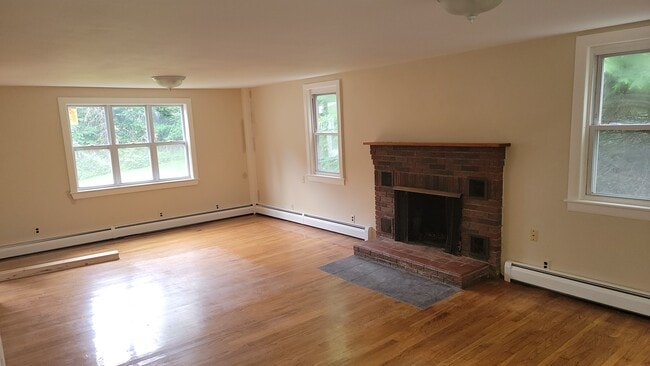 Living room - 84 Emerald Rd