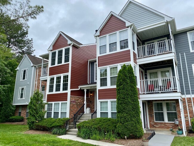 Great condo! Close to commuter routes! - Great condo! Close to commuter routes!