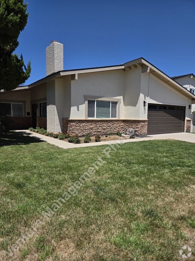 Building Photo - 5665 Meadow Vista Way Rental