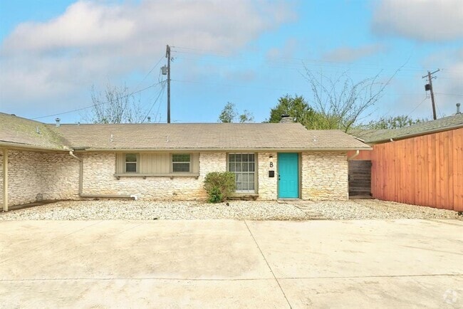 Building Photo - 5412 Manor Rd Rental