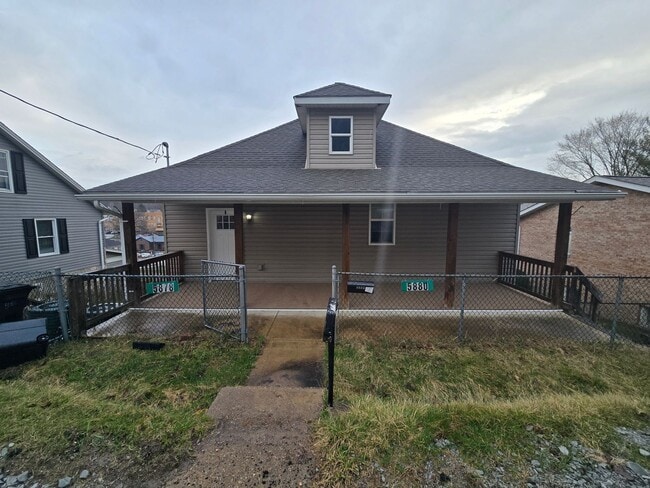 Building Photo - mad5878 Unit 5878