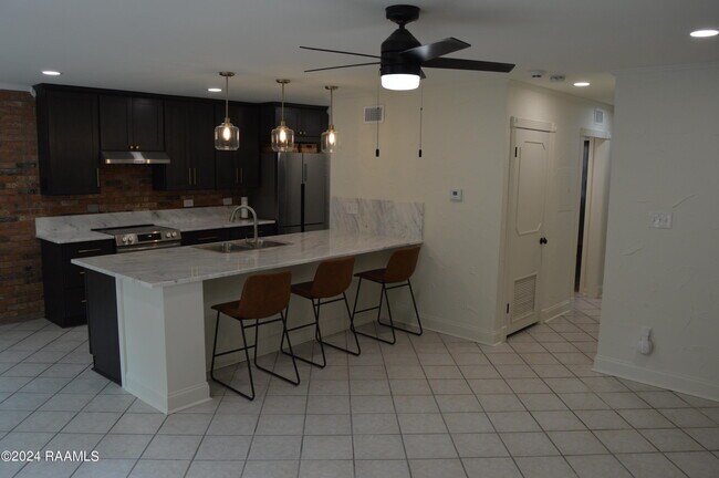 Photo - 1329 W St Mary Blvd