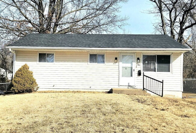 Building Photo - 241 Grampian Rd