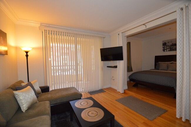 Photo - Meridian Furnished 1 Bed | 1 Bath Studio Luxury Condo with Partial Strip View