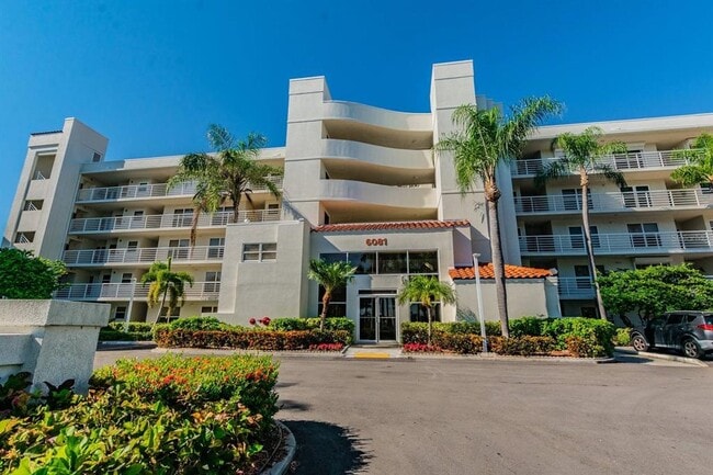 6081 Bahia Del Mar Cir N Unit 349