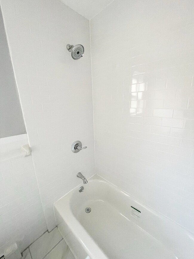 Photo - Stuyvesant Commons - Lyndhurst