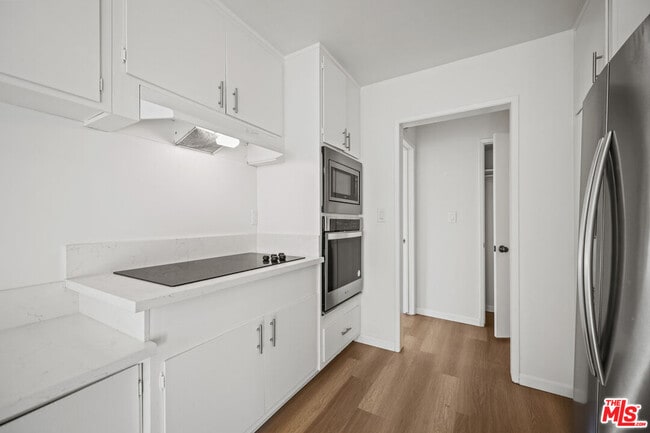 Photo - 11920 Montana Ave Condo Unit 1