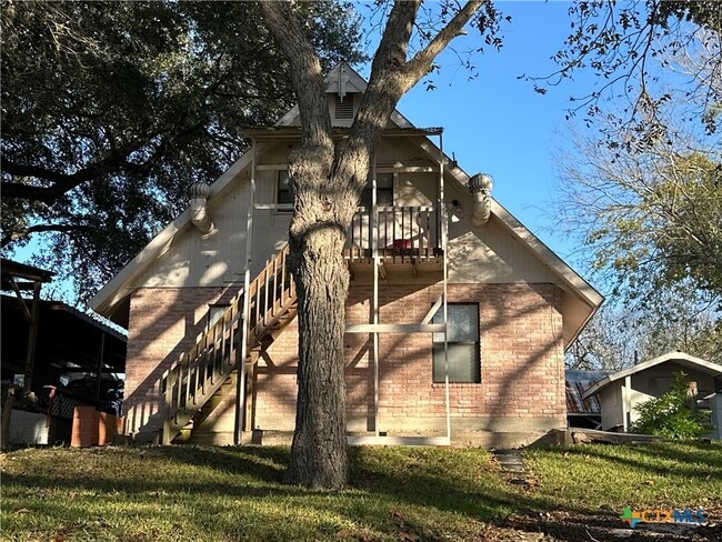 Photo - 882 Buerger Ln