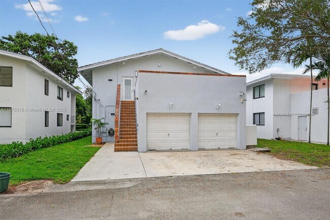 Photo - 537 Menendez Ave Unit 537