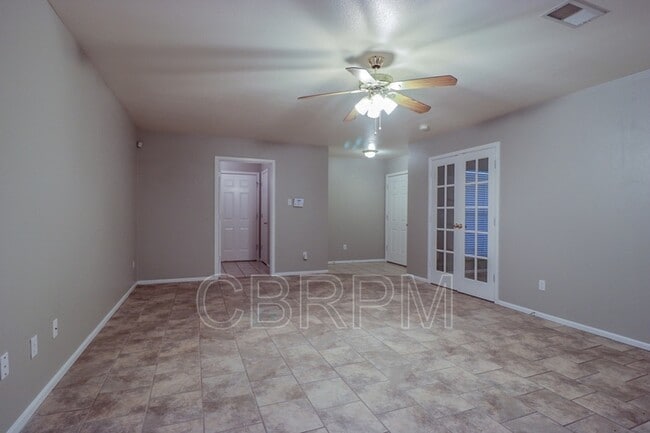 Photo - 3417 49th St