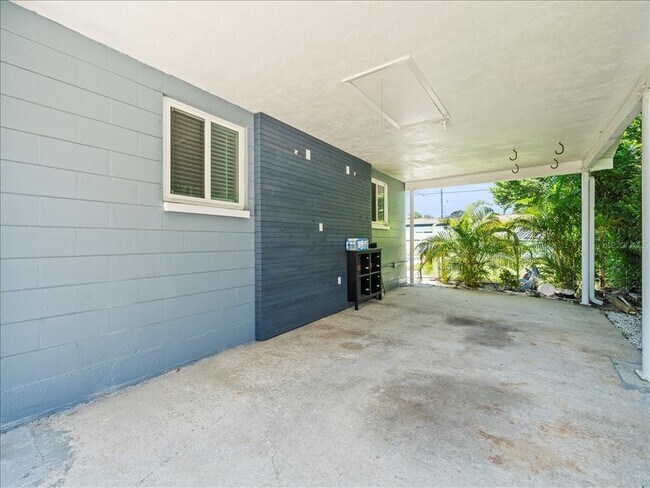 Photo - 2200 Capri Dr