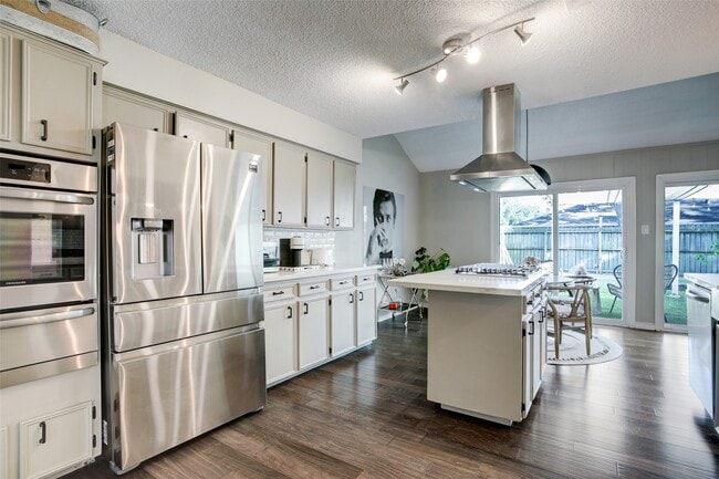 Photo - 1034 Montour Dr