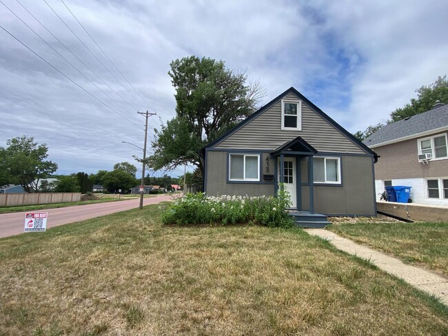 Photo - 413 S Wayland Ave