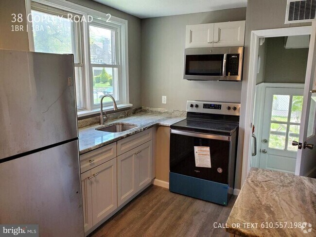 Building Photo - 38 Copley Rd Unit 2 Rental