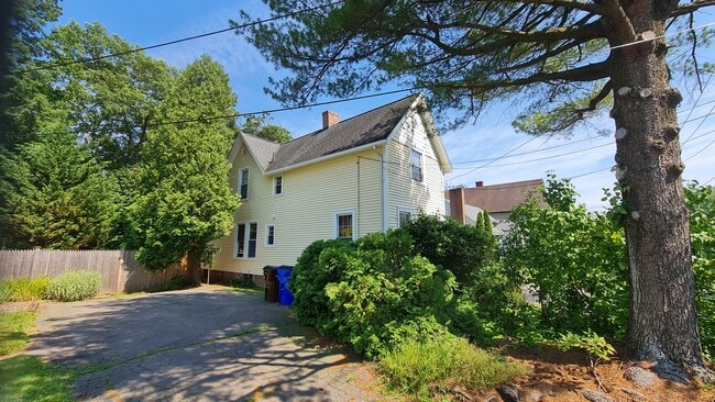 Photo - 210 Raymond Rd Unit 1