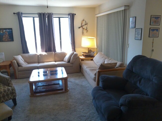 Photo - 3288 Jamaica Blvd S