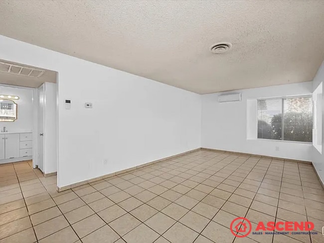 Photo - 205 Universe Ave Unit 205 Universe Ave #B