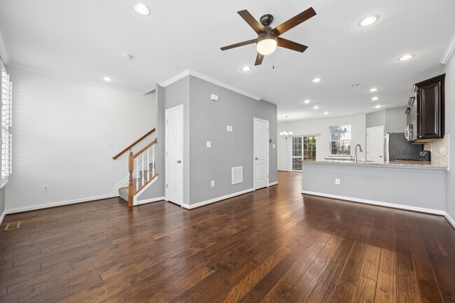 6228 Newport Pl