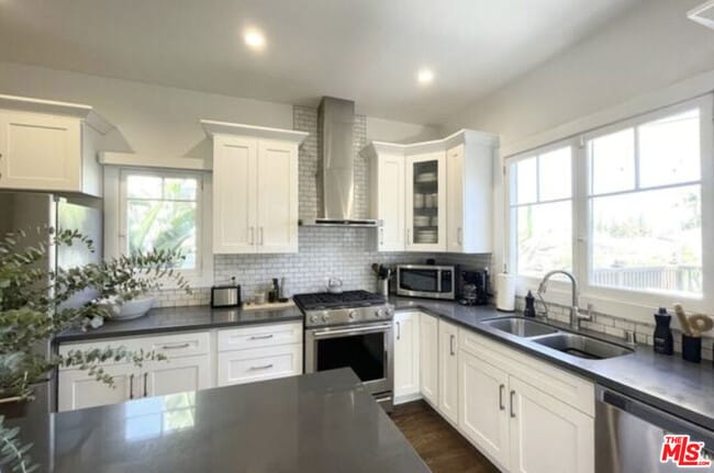 Photo - 3218 W 27th St