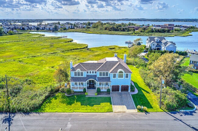 Photo - 30 Columbus Dr