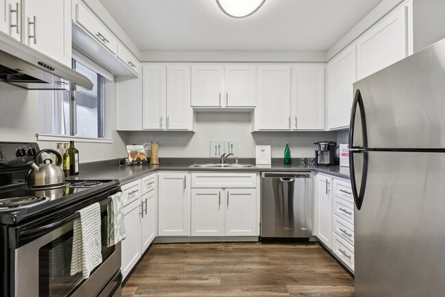 Building Photo - Ironwood Rental