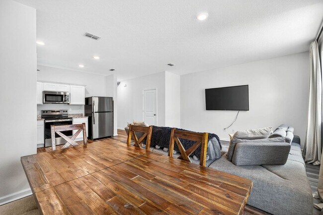 Photo - 6150 Calle Ochoa St