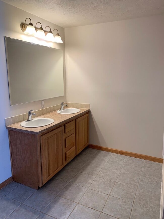 Photo - Country living close to the foothills