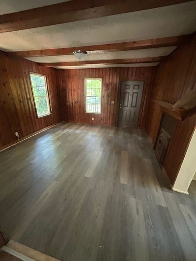 Photo - 82 Maple St