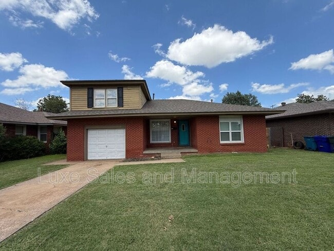 Photo - 221 E Kerr Dr