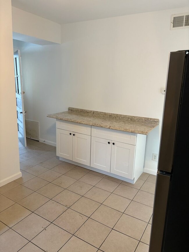 Photo - 27 Lansing St Unit 2nd