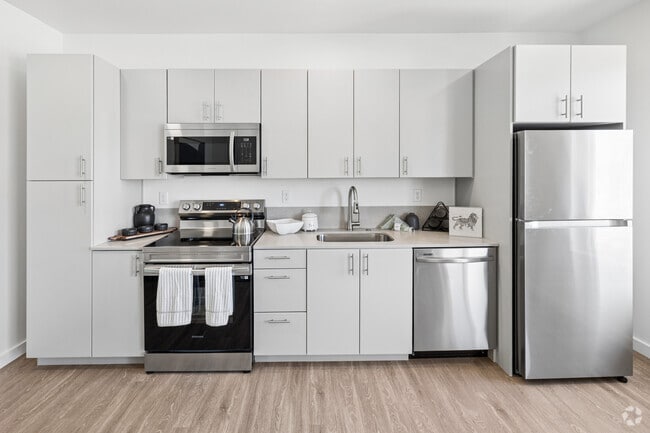 1A F412 Model - 1BR, 1BA - 586SF - Kitchen