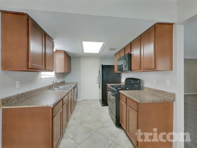 Photo - 1911 Deaf Smith Dr