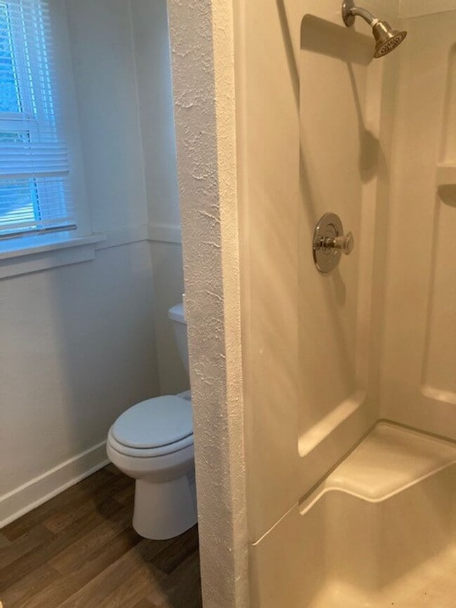 Photo - Great location, 2 bedroom, 1 bath home for rent