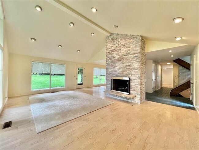 112 Pheasant Dr