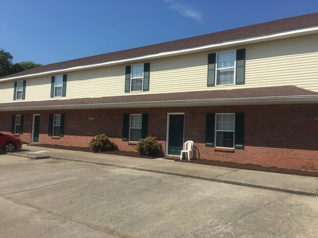 Building Photo - 3864 Northeast Dr