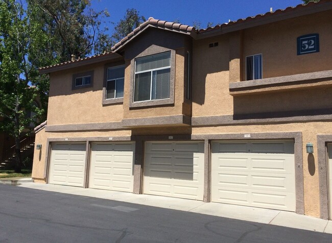 Available May 1st - 2 bedroom unit in Foot... - Available May 1st - 2 bedroom unit in Foot... Casa