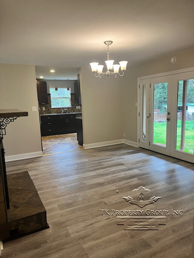 Photo - 10728 Cedar Ave