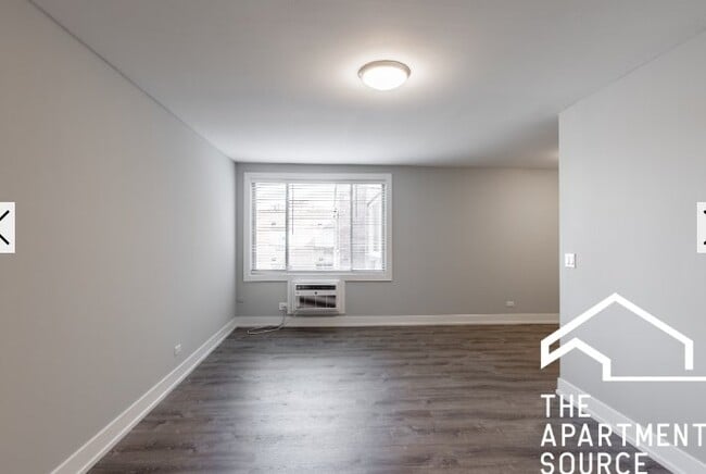 Photo - 530 W Surf St Unit 209