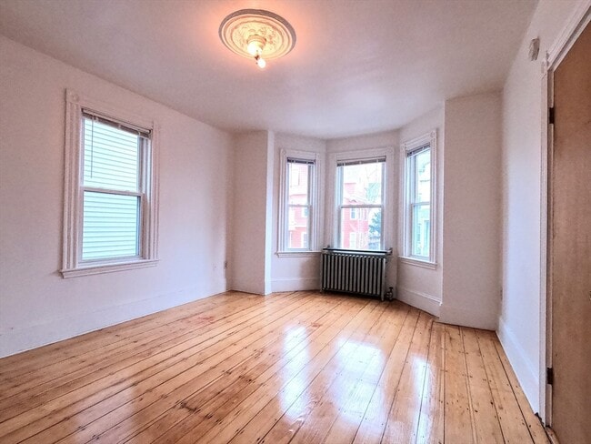 Photo - 90 Wenham St Unit 2