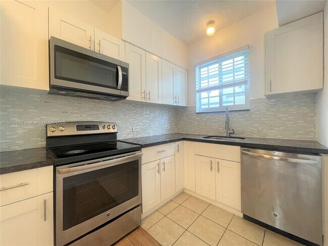 Photo - 635 12th St Unit 12