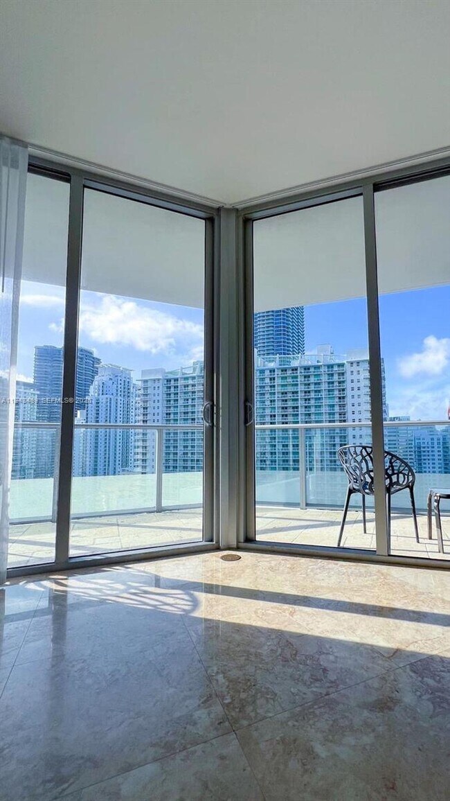 Photo - 1300 Brickell Bay Dr Unit 3007