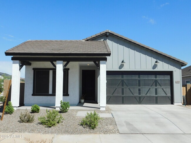 Building Photo - 42510 W Vincent Dr