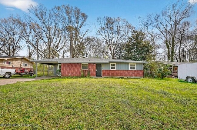 Photo - 2920 Lakewood Dr