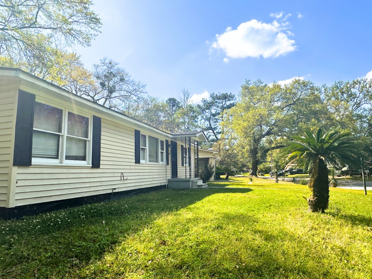 Photo - 2453 Pineway Dr N