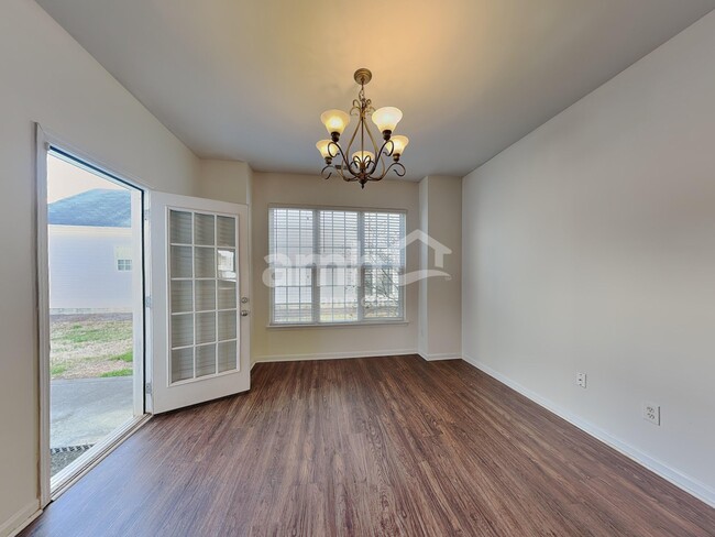 Photo - 4669 Liberty Square Dr