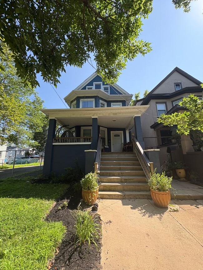 Building Photo - Large 5 Bedroom Single Family House for Rent in Asbury Park!
